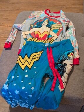 DC Wonder Woman Women's Pajama Set in Blue, Red, Yellow